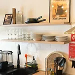 Casa Rustica Em - Karmea's Λουλέ