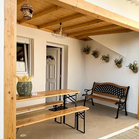 Casa Rustica Em - Karmea's *