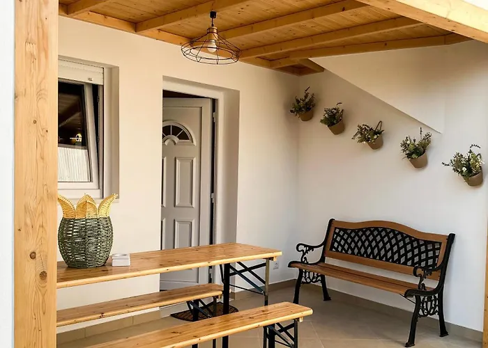 Casa Rustica Em - Karmea's *