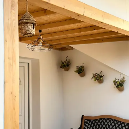 Casa Rustica Em - Karmea's Vila *