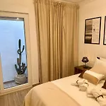 Casa Rustica Em - Karmea's Villa Loule